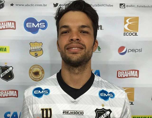 Marcio Henrique Maia Passos, football player
